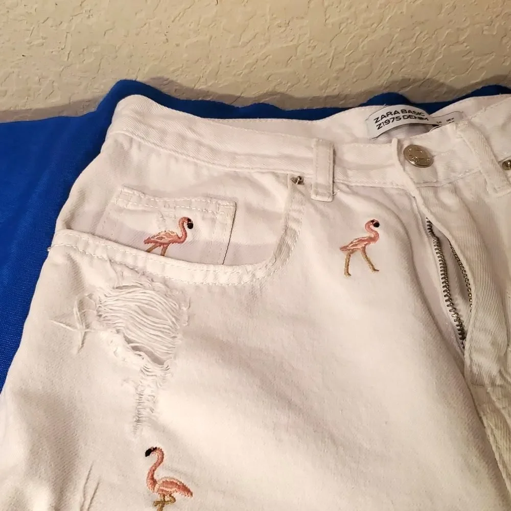 Zara Basic White Flamingo Embroidered Denim Shorts Distressed Jean Size 4